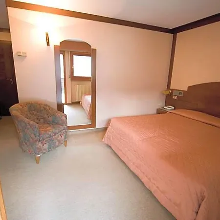 Pavillon Hotel 4*