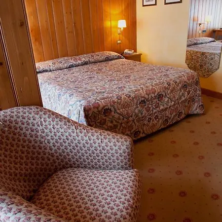 Pavillon Hotel 4*