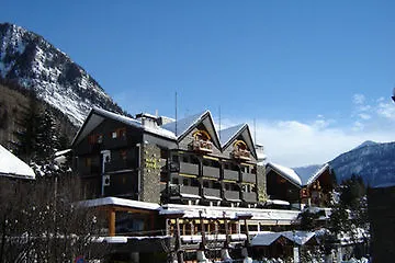 Pavillon 4* كورمايور